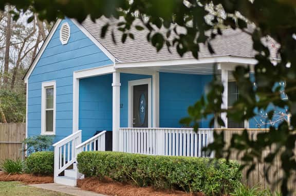 The Blue Bungalow, close to Historic District, Parks