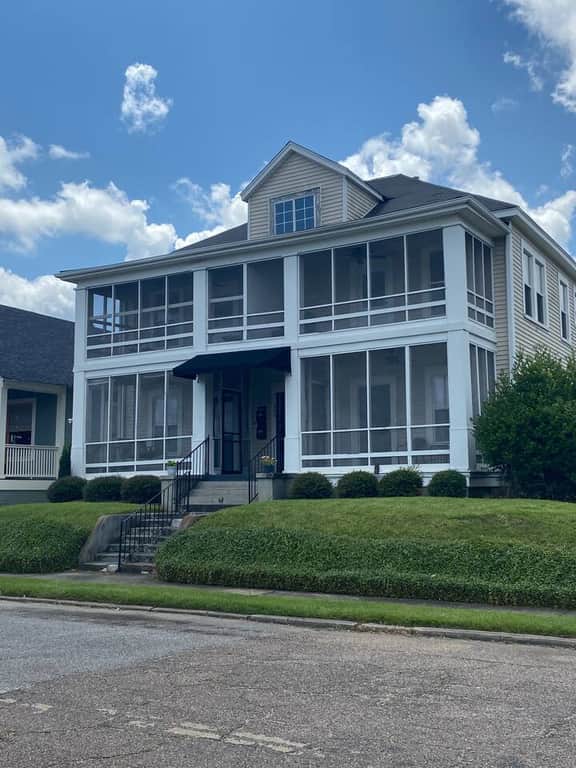 Kalmia Suite C - Centrally Located Downtown