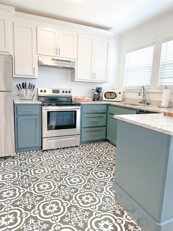 Kalmia Suite D - Centrally Located Downtown