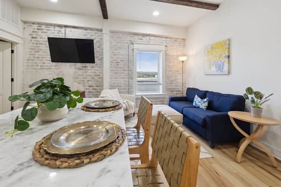Loving Loft C