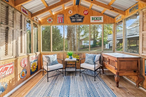 Honeycomb Hideout
